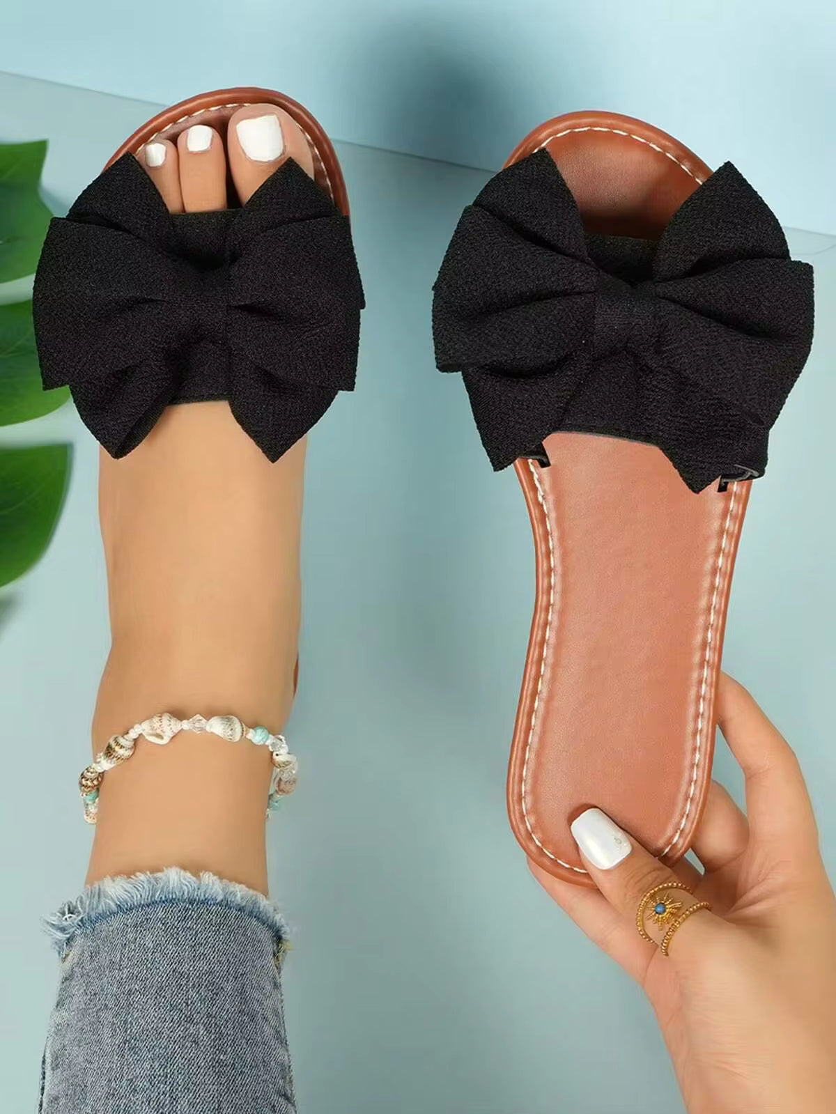 1pair Black Flat Sandals With Bow Decor, Round Open Toe, Non-Slip Bottom, Fashionable & Comfortable Roman Slippers, Suitable For Indoor, Leisure, Party